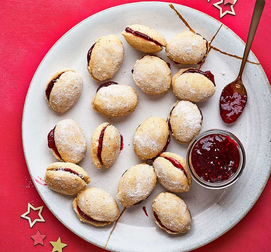 Lusikkaleivät (Finnish spoon biscuits)